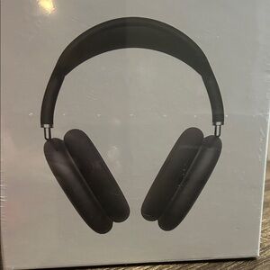 Over-Ear Wireless Headphones in Black